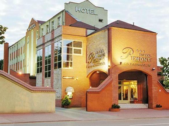 Hotel Piemont パビャニツェ エクステリア 写真