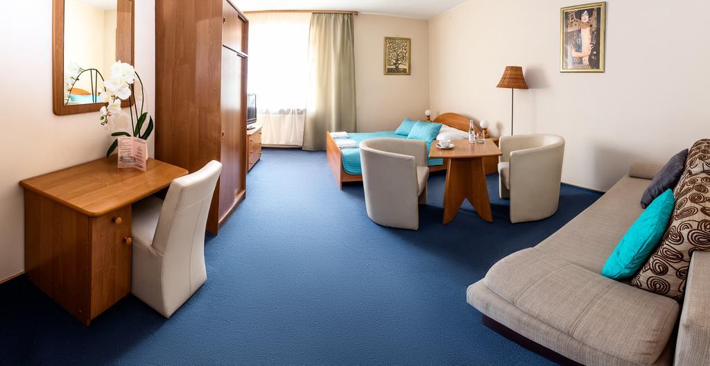 Hotel Piemont パビャニツェ エクステリア 写真