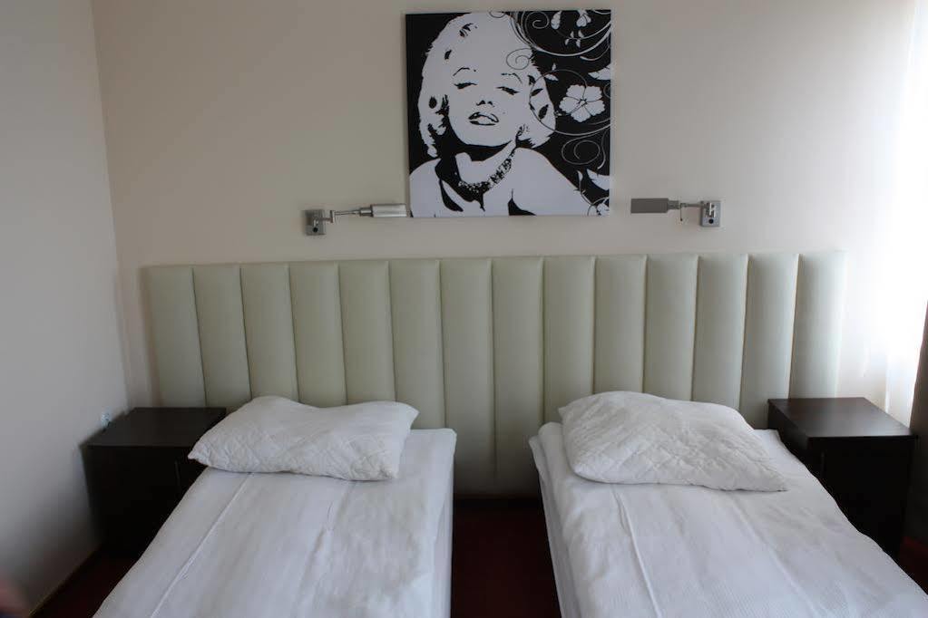 Hotel Piemont パビャニツェ エクステリア 写真